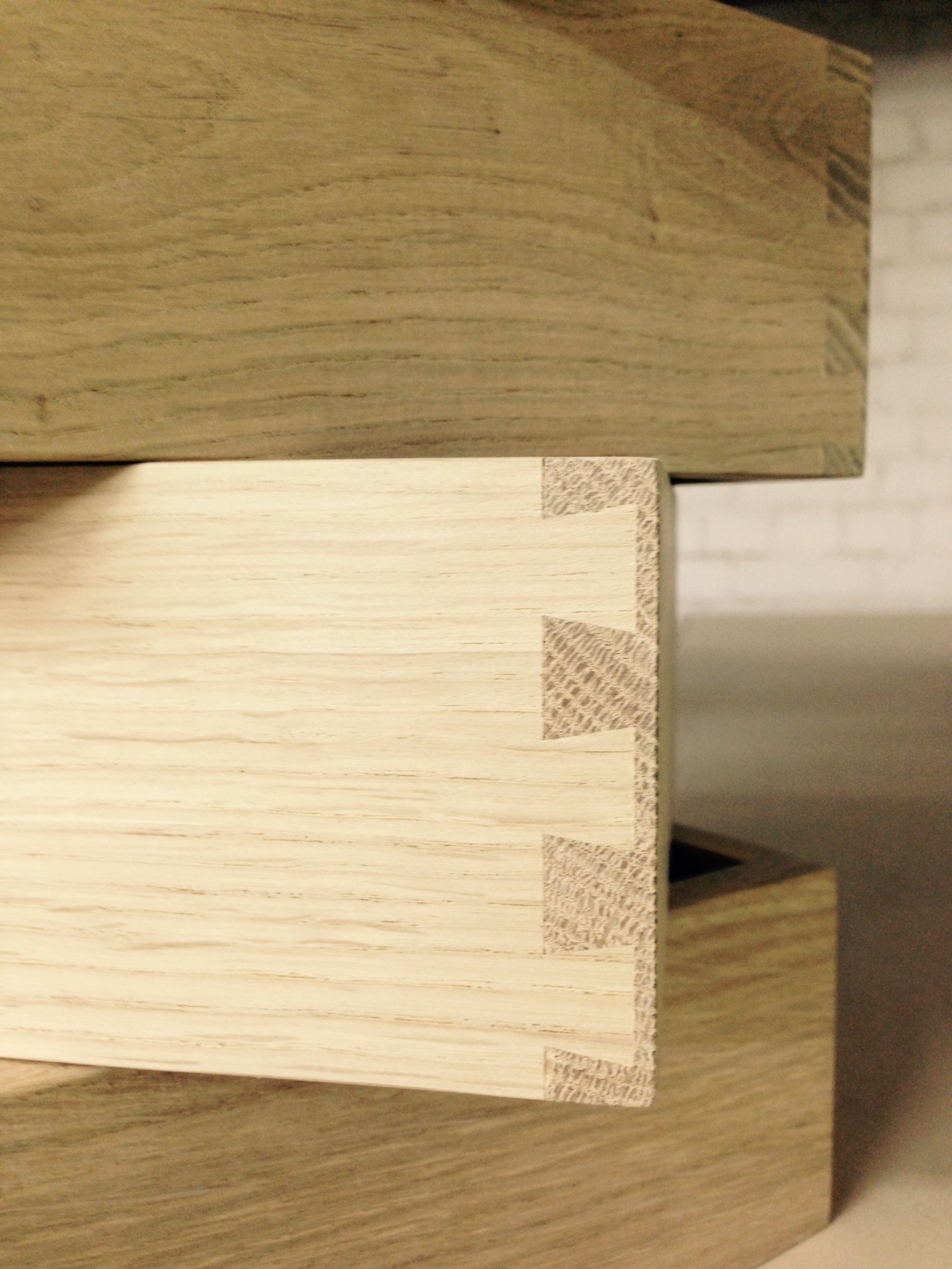 Dovetails 'R' Us - Wood and Mott Limited